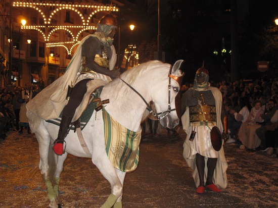 escuadra_mora.jpg