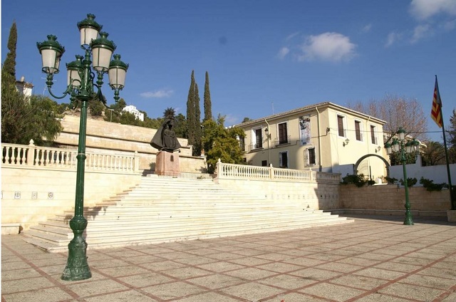 La reforma de la plaza de la iglesia de Ibi empezará este mes