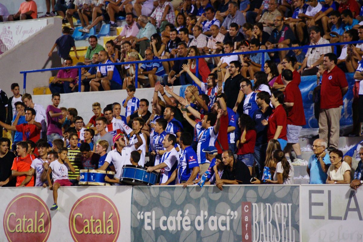 Afición en el Collao antes del Covid