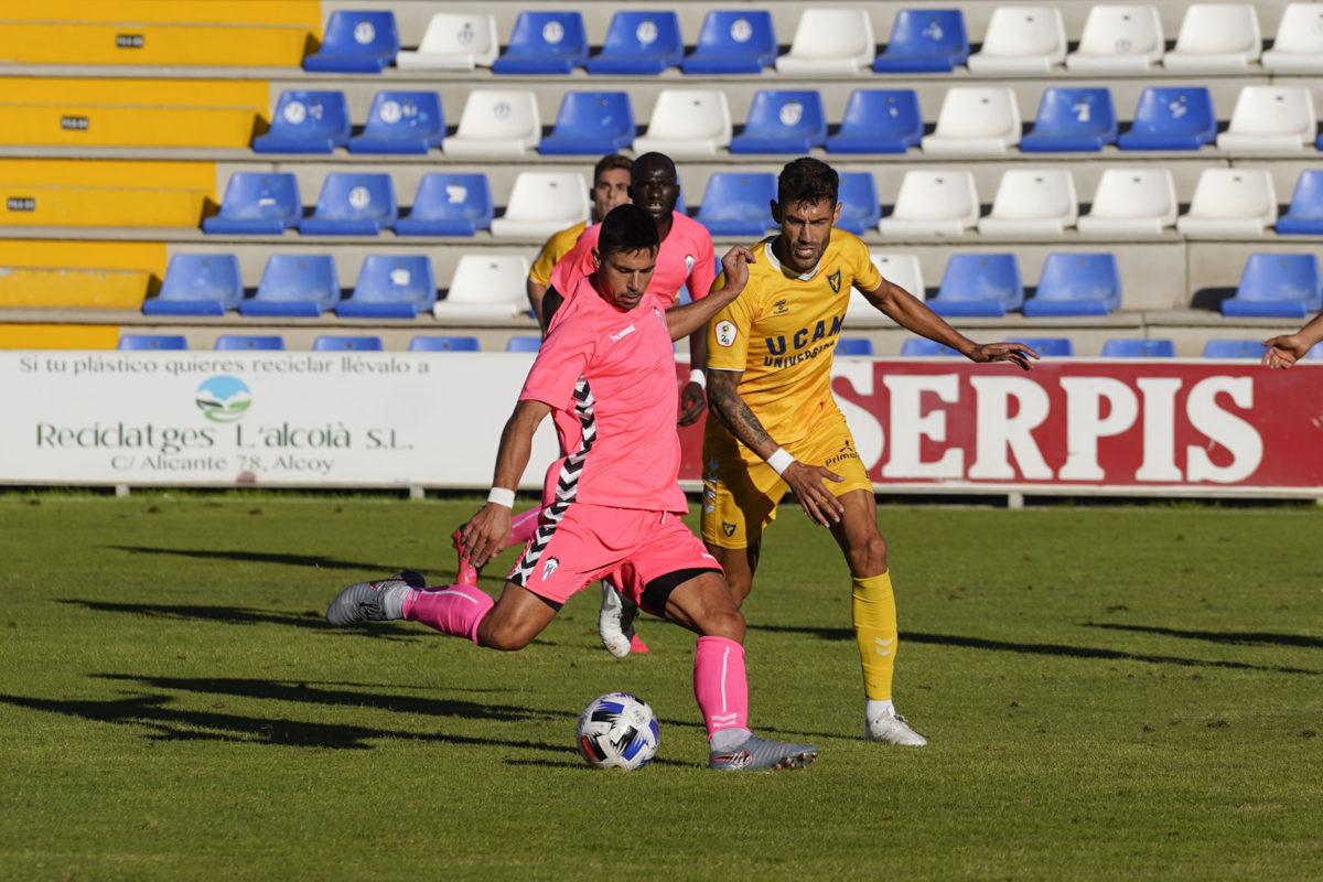 Juanan da positivo por Covid en el Alcoyano