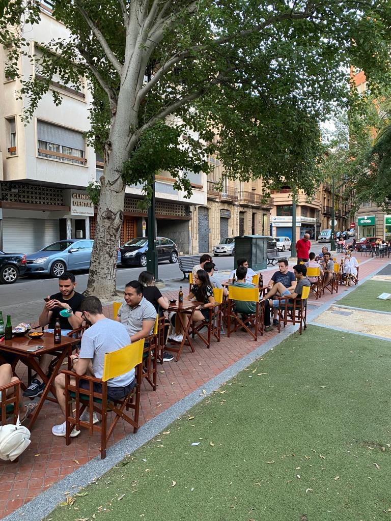 Actividad de cafetería a los pubs