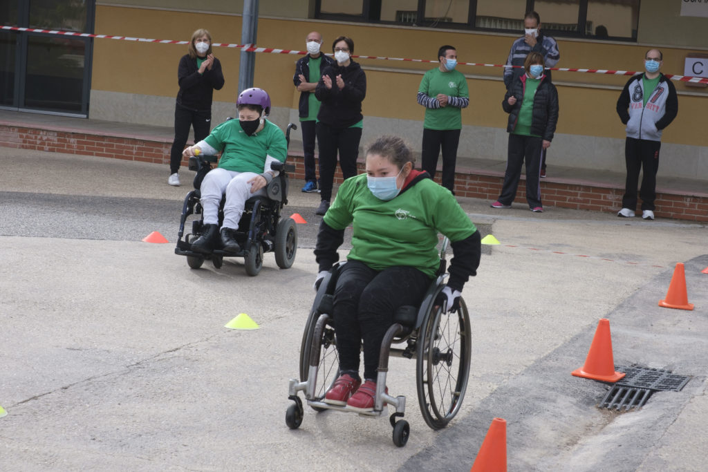 Gormaget celebra les seues Olimpíades amb proves atlètiques, eslàlom en cadires de rodes i petanca