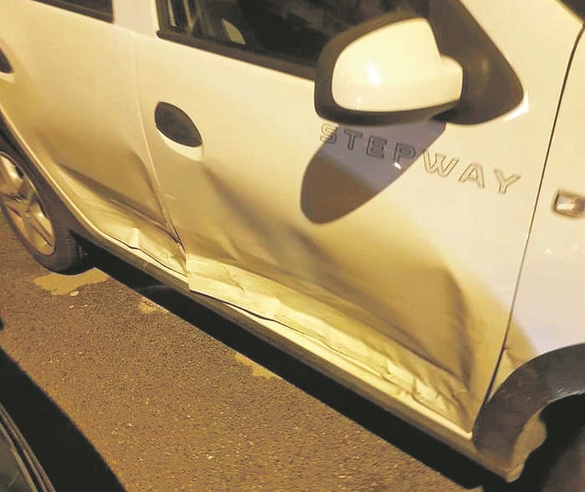 La Policía Local de Alcoy ha identificado al conductor que, presuntamente, causó daños en otros vehículos