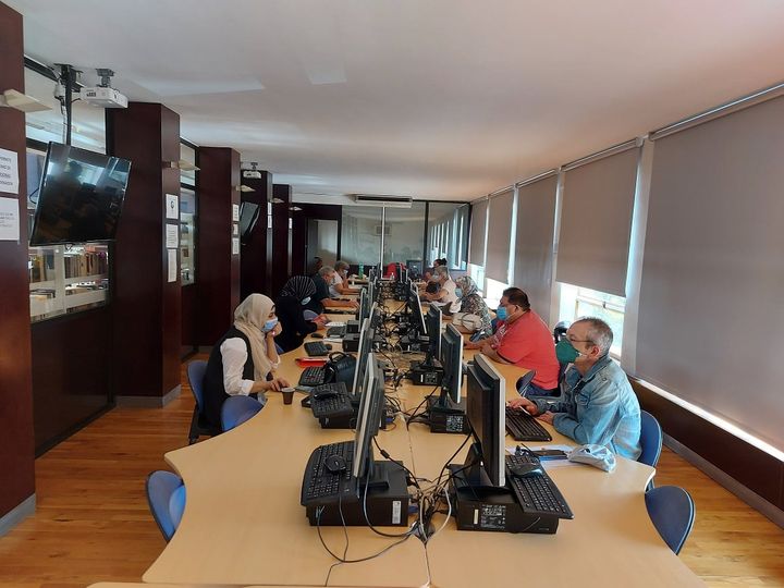 El taller de alfabetización digital concluye con 45 participantes