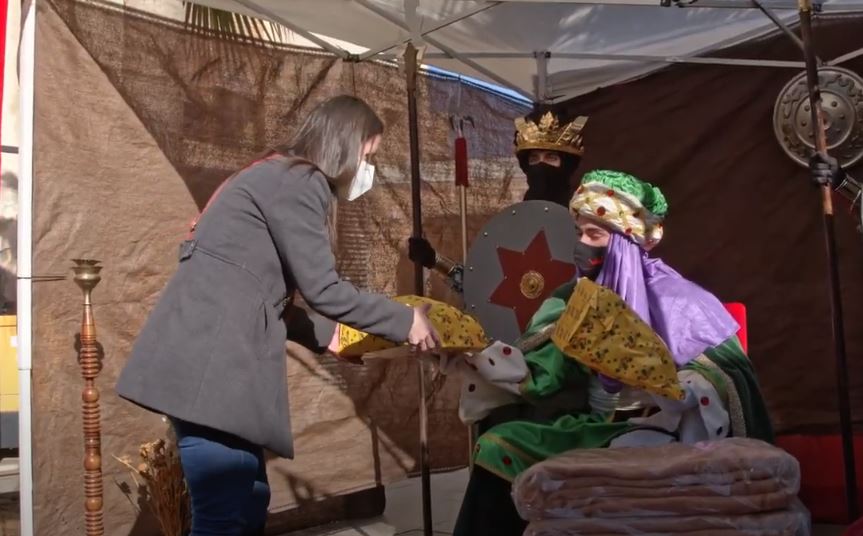 Donació de l'Associació Sant Jordi a tres entitats