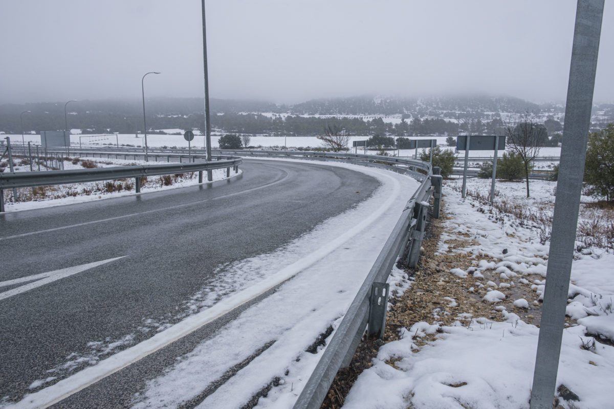 Diferents carreteres secundàries amb dificultats a causa de la neu