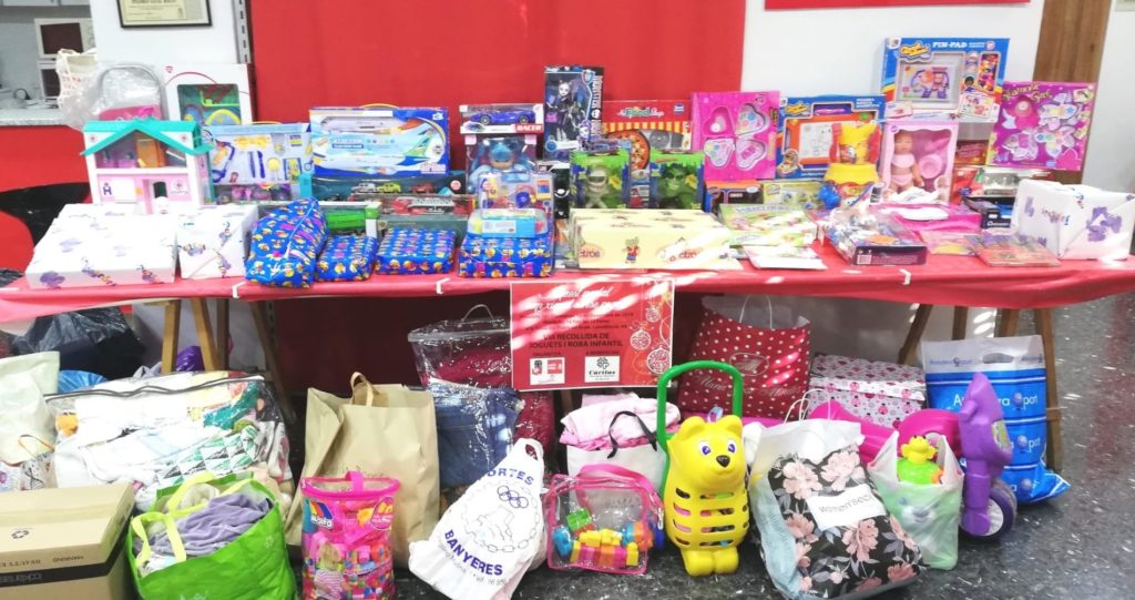 L'Associació de Sant Jordi entregarà joguets, mantes i edredons a tres entitats