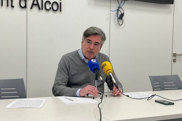 El PP defensa la inversió de la Generalitat en Alcoi i acusa el PSOE "d'incapacitat” i “mala gestió"