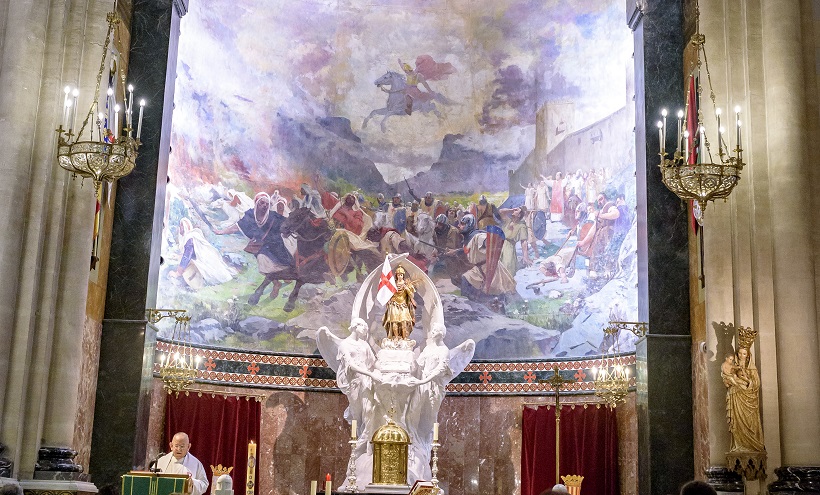 ‘Selfie’ centenario en el templo de San Jorge