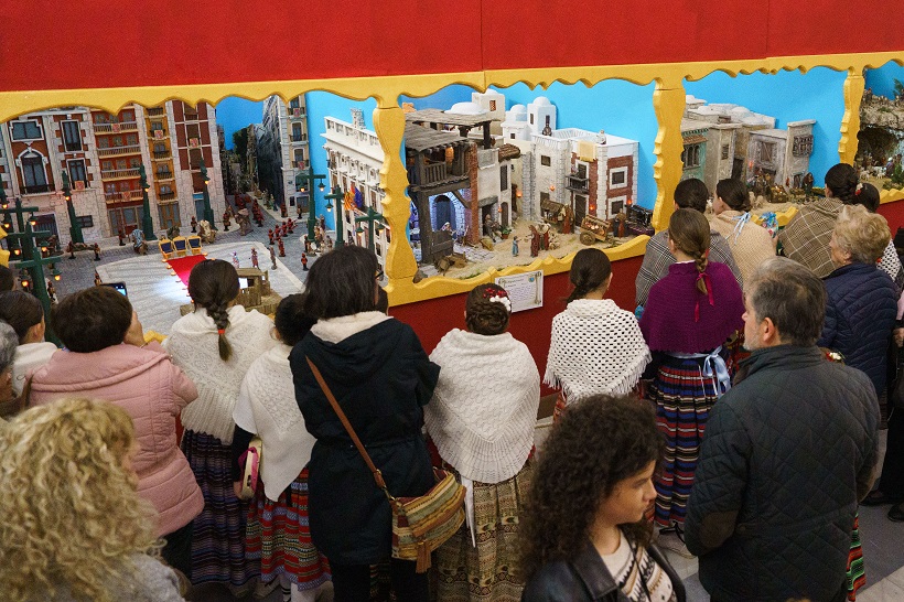 Inaugurada la exposición belenista en Santa María