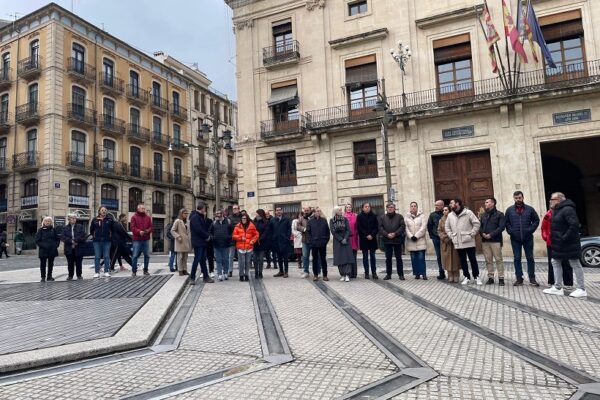 Alcoi recorda a les víctimes de l'accident ferroviari de Còrdova