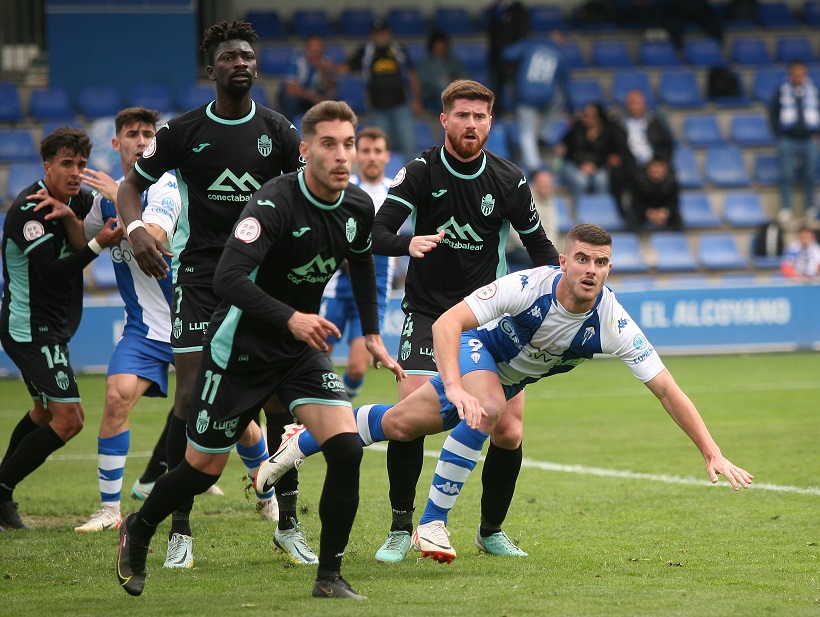 L'Alcoyano, amb una defensa sostinguda en pinces