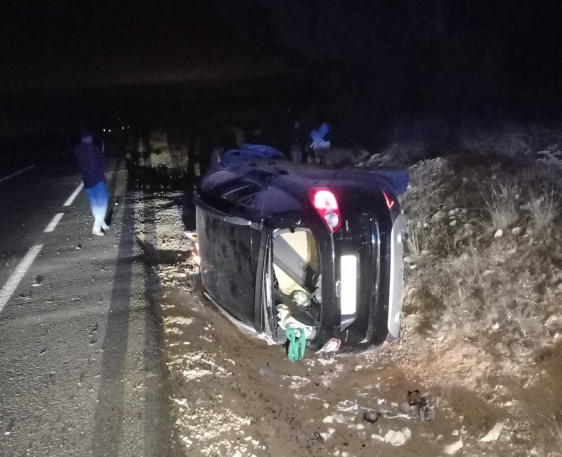 Ferits lleus després de bolcar un cotxe