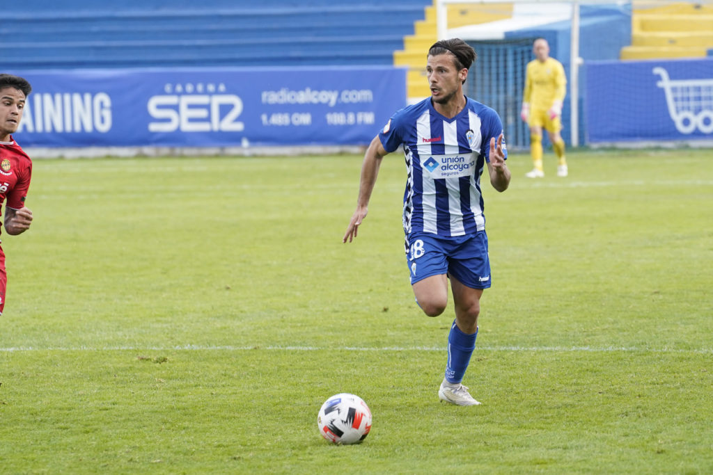 José Juan, Raúl González y Pablo Carbonell, prioridades para renovar