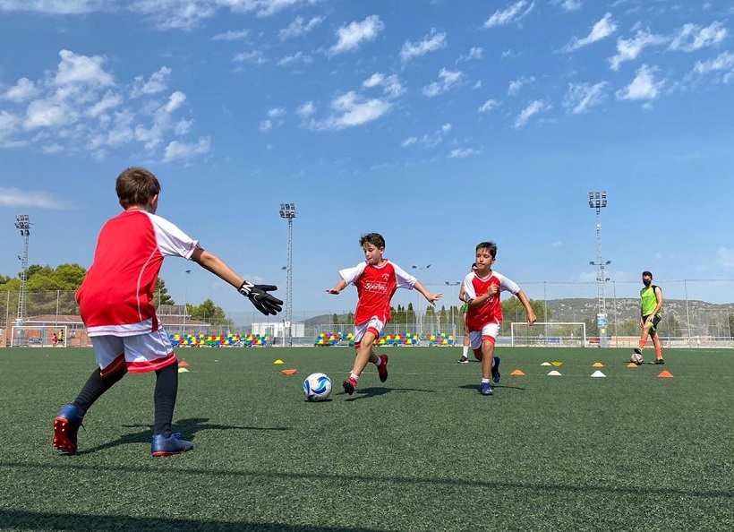 Hui arranca el Campus de Futbol ‘Jorge Molina’