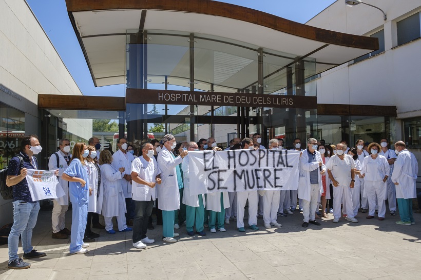 Protesta dels metges per la falta de plantilla a l'Hospital