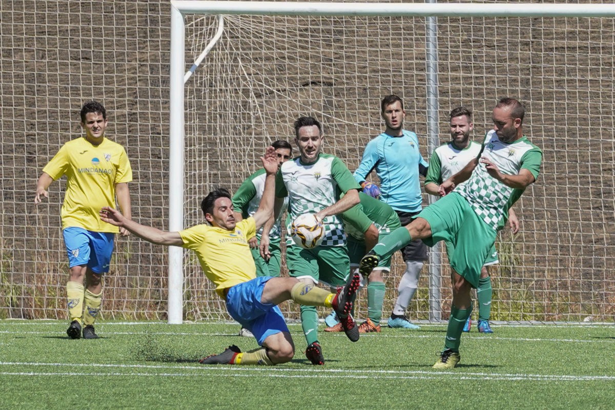 La centenaria liga de fútbol local