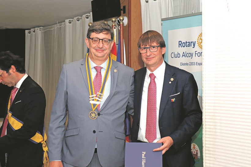 Rafa Miralles, nuevo presidente del Club Rotary Font Roja