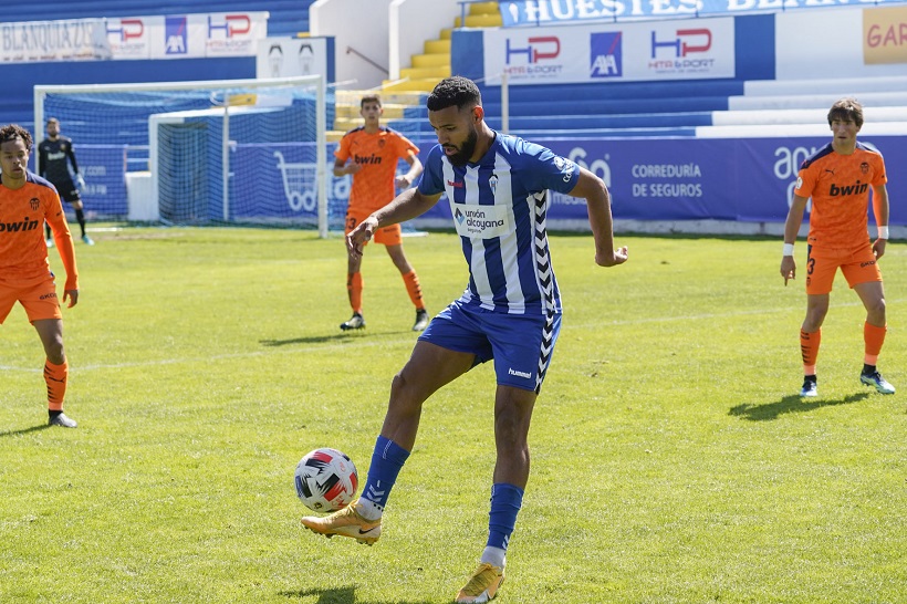 L'Alcoyano torna a aconseguir la cessió de Mourad