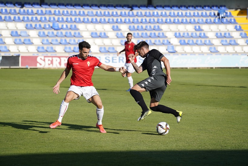 L'Alcoyano guanya el Trofeu Ciutat d'Alcoi