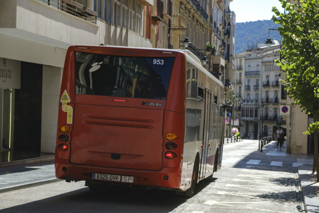 La menor frecuencia del autobús