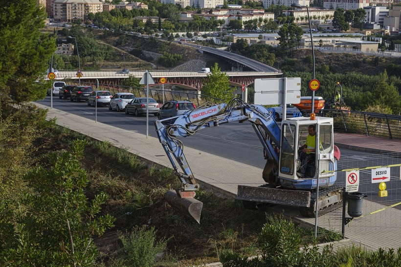 El pont Paco Aura, tallat per obres el dilluns