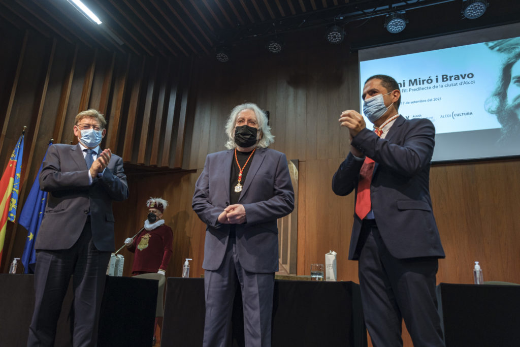 Antoni Miró recibe la Medalla