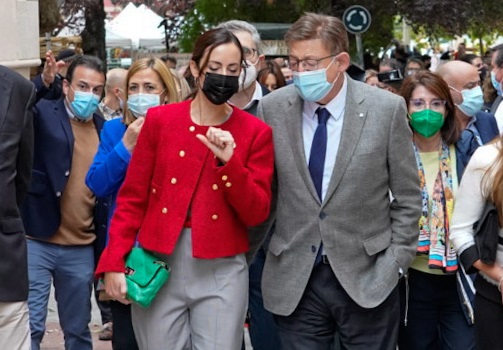 "Gaudiu al màxim d'una festa que és un punt de trobada i convivència”.