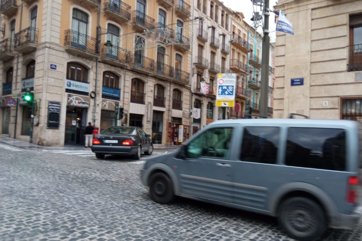 Mala señalización de la zona peatonal