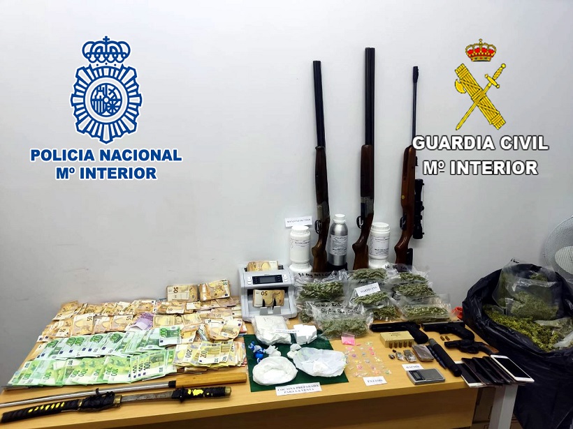 Desarticulades dues organitzacions especialitzades en la venda de droga