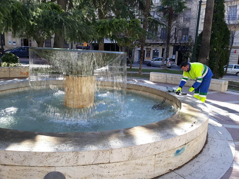 Municipalizar el agua costaría 420.000 euros más por año al Ayuntamiento