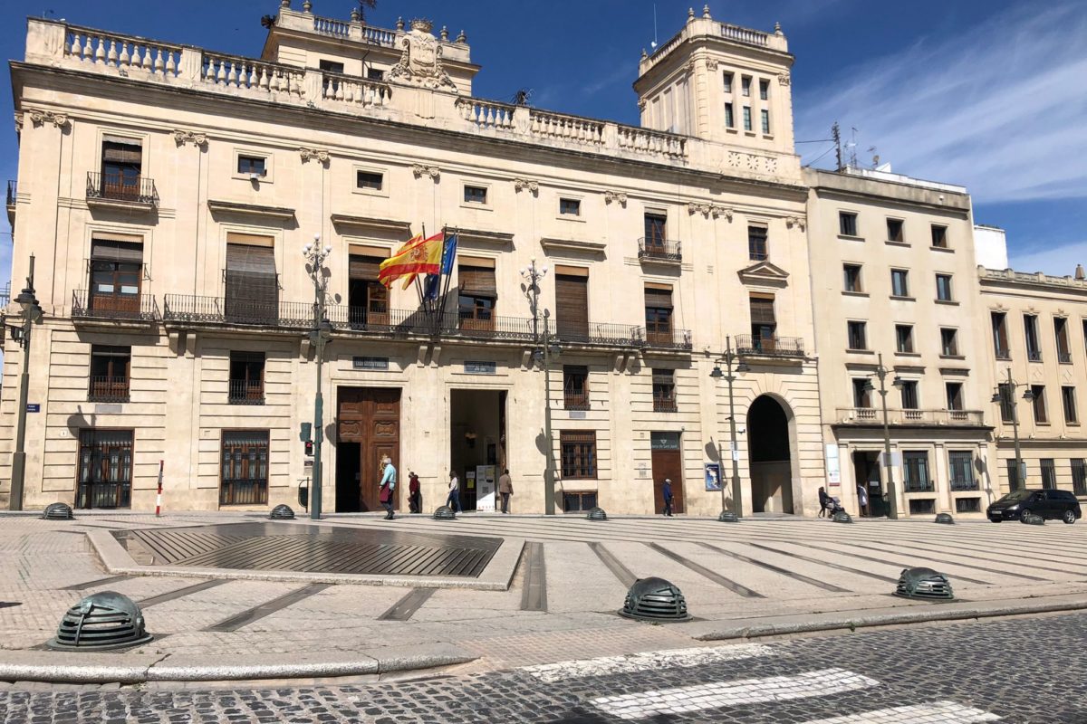 L'Ajuntament no col·locarà cartells en cap edifici municipal del Centre