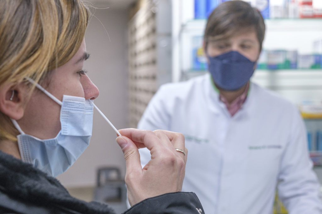 Las farmacias notifican los positivos