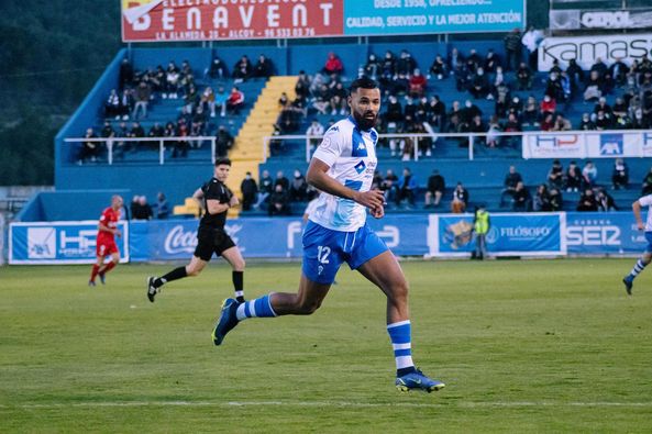 Resumen del Alcoyano - Linares (0-2)