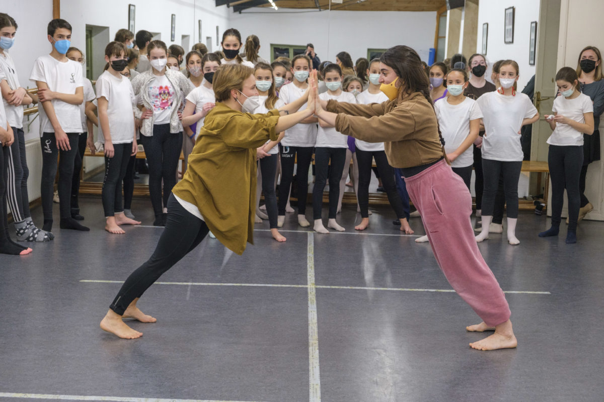 Dansa contemporània per a llançar-se a ballar