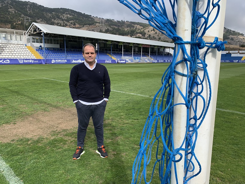 Estancadas las negociaciones para renovar a Josele González y Vicente Parras