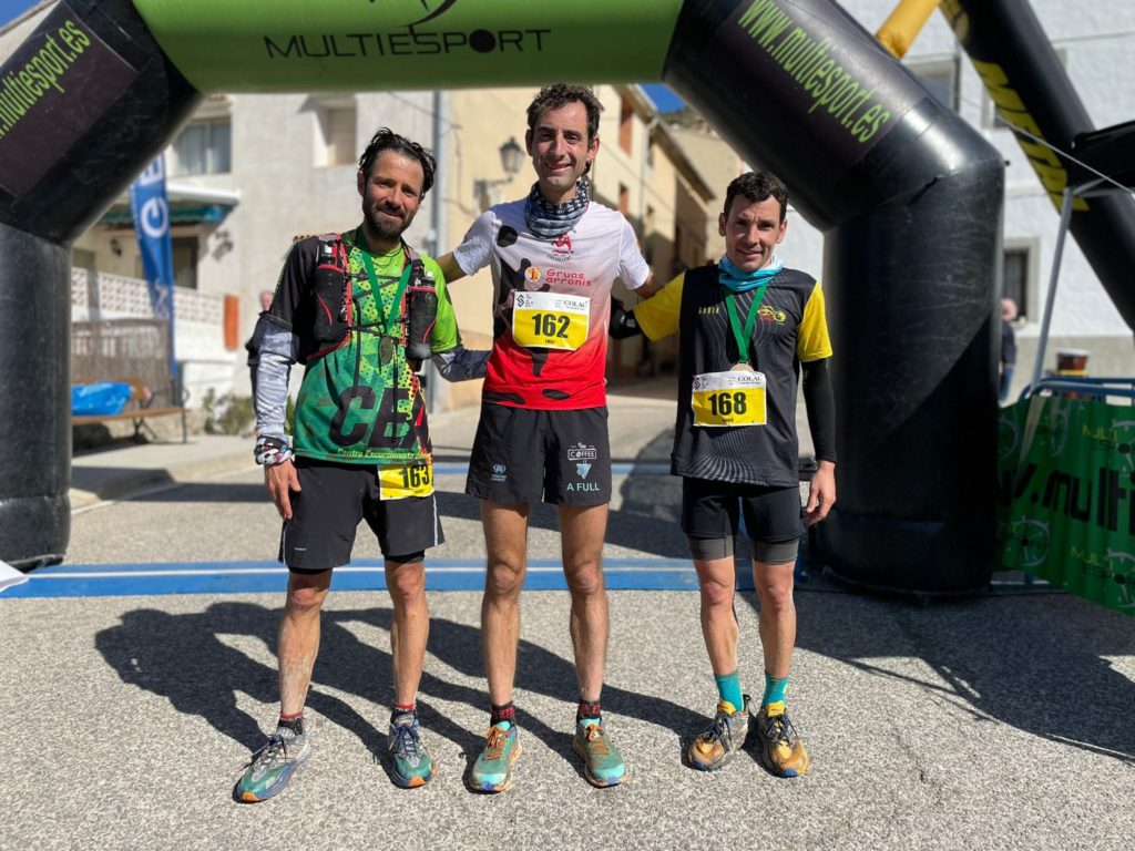 Andrés Jover i Alba Sanegre guanyen el Trail Vall de Seta