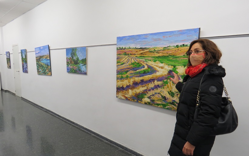 La pintora Paloma Ripollés presenta su colección ‘Fora de la norma’