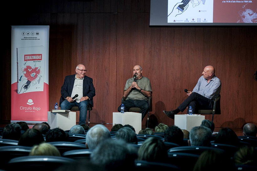 El humor y la crítica llenan las páginas de ‘Corazonadas’