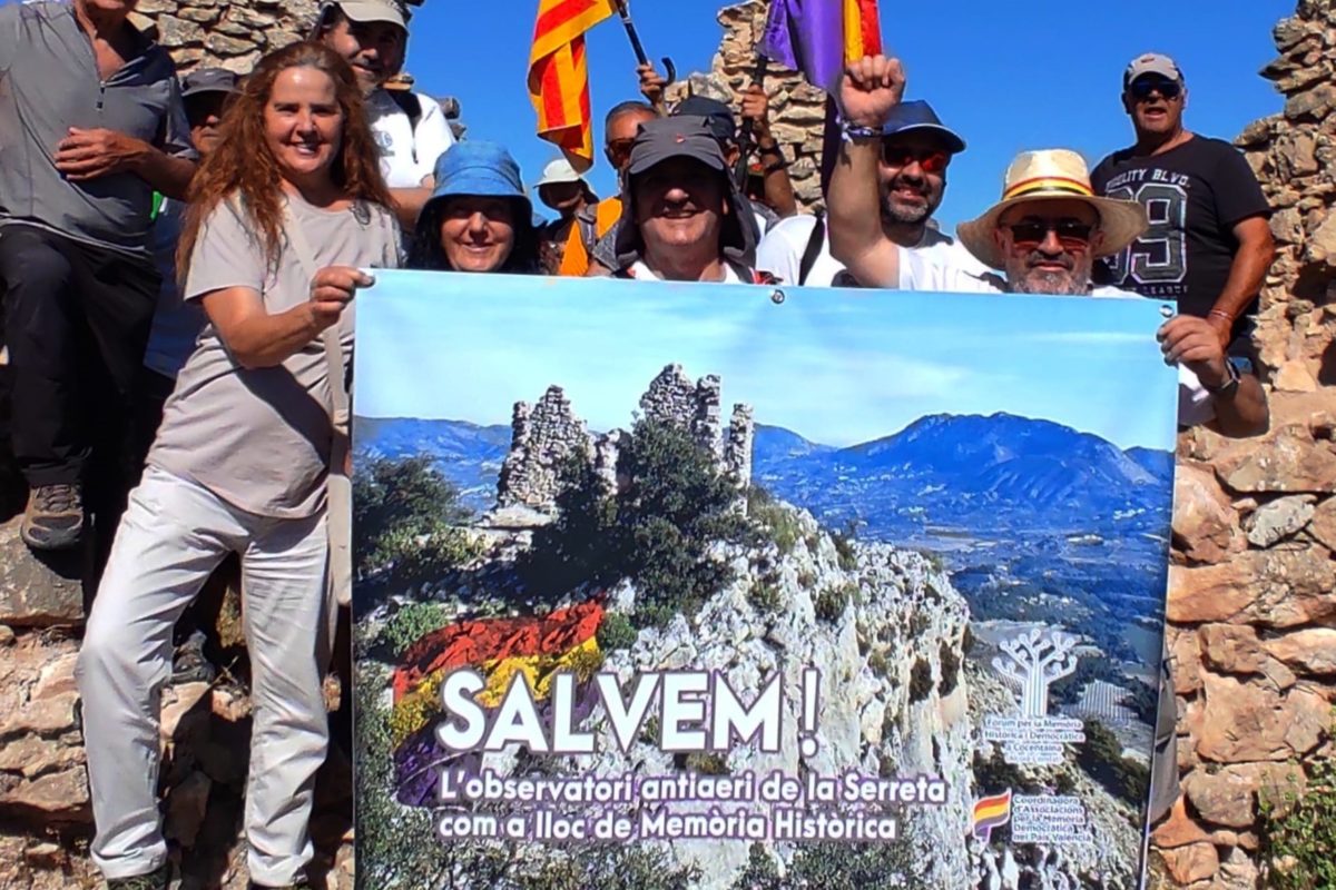 Excursión reivindicativa al observatorio antiaéreo de La Serreta