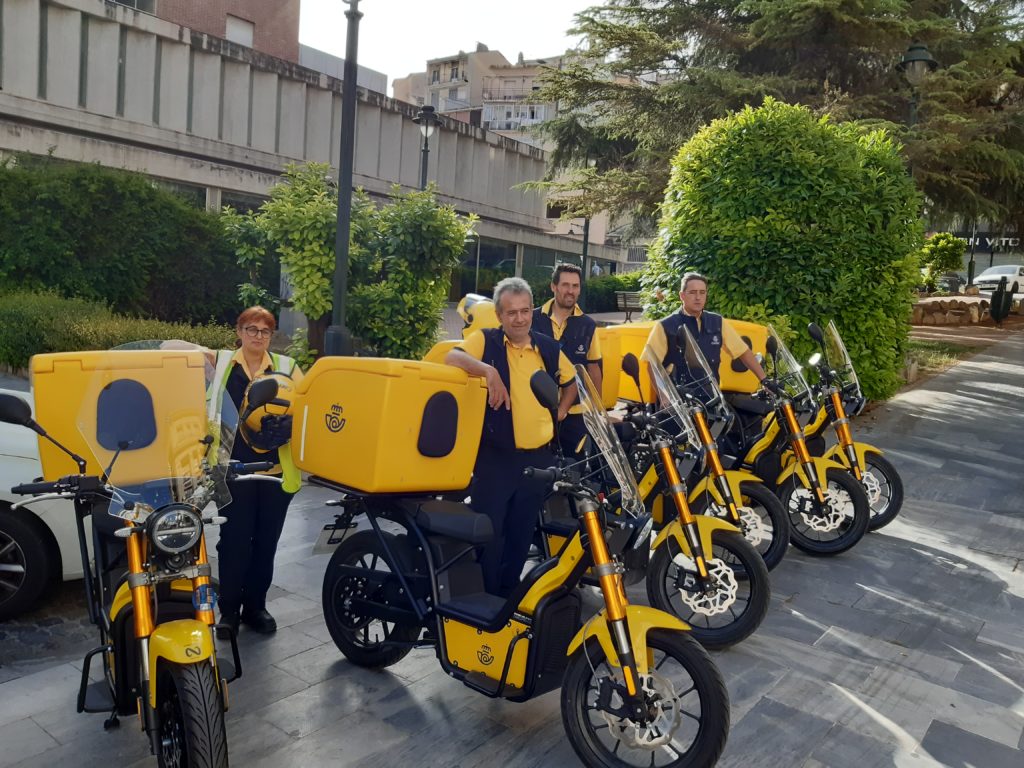 Correus estrena a Alcoi 11 noves motos