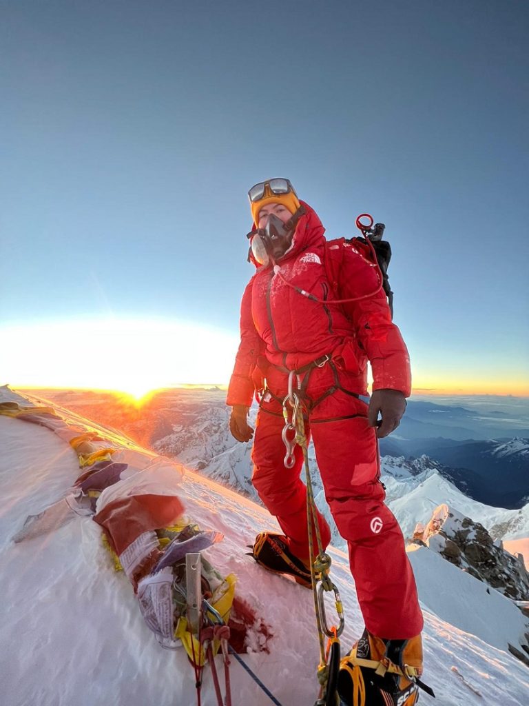 Adriana Brownlee, la jove alpinista anglesa amb gens alcoians que porta escalats quatre huit mils