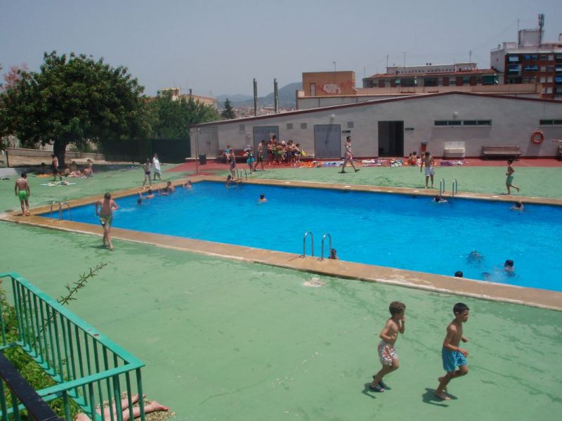 A punt les obres de la piscina de les Paules