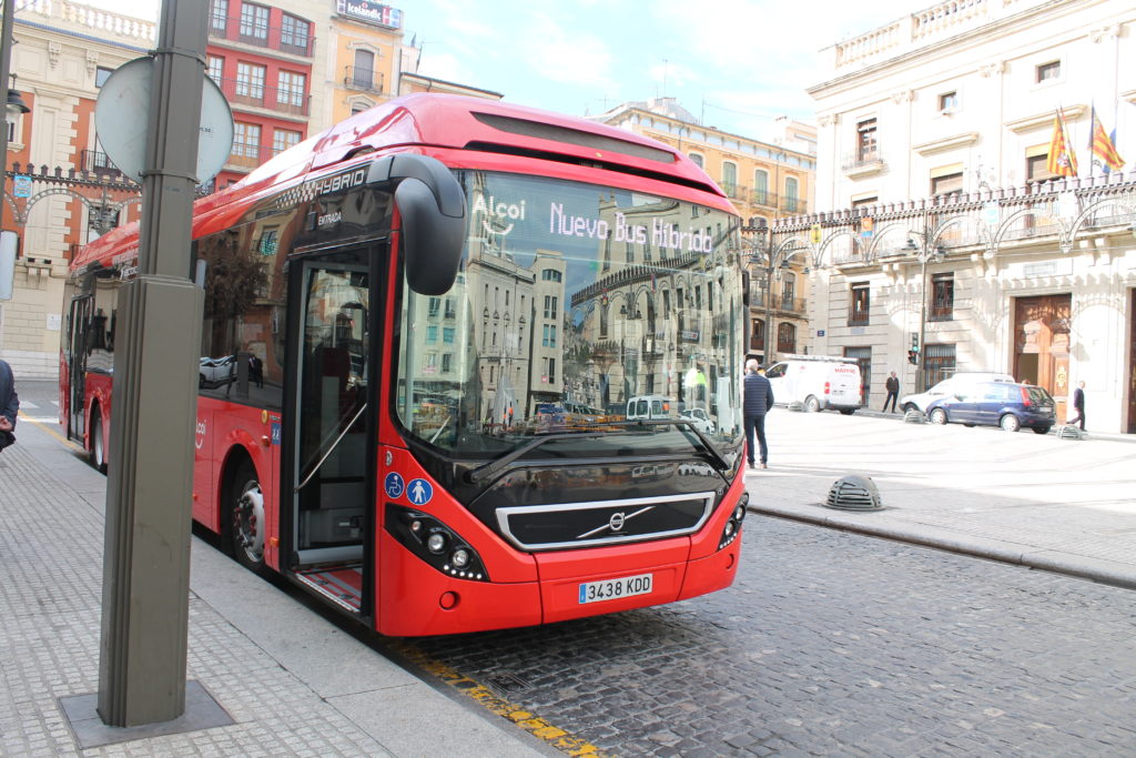 Torna l'autobús Cementeri-Font Roja