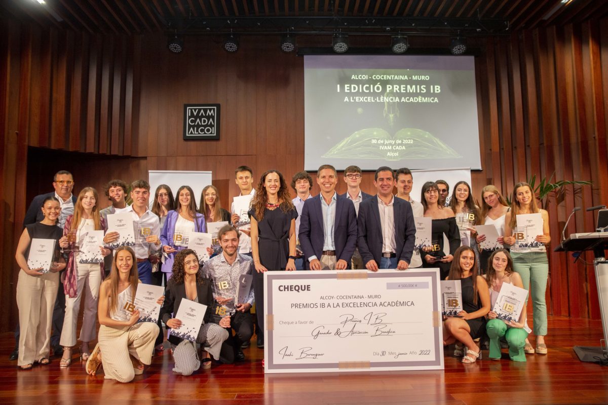 Berenguer premia a los 21 mejores estudiantes