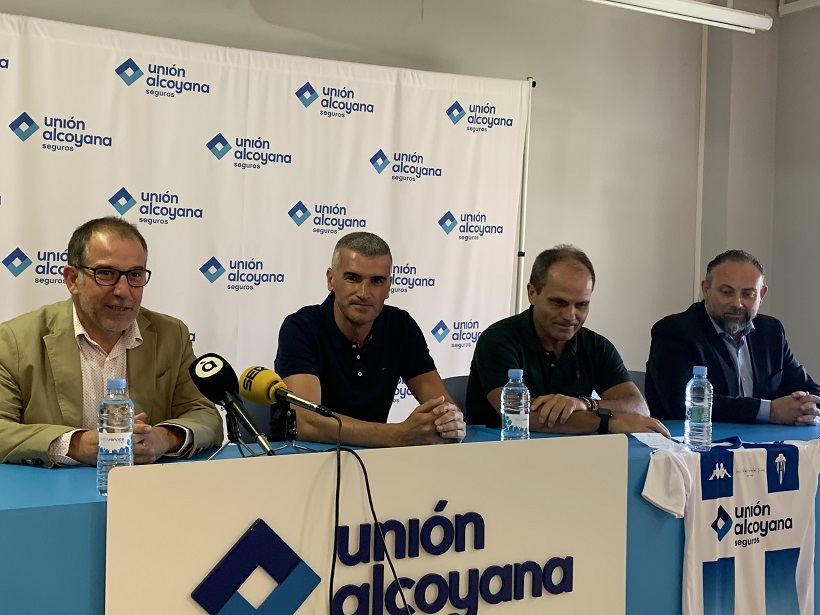 La pretemporada de l'Alcoyano comença amb el cartell de complet