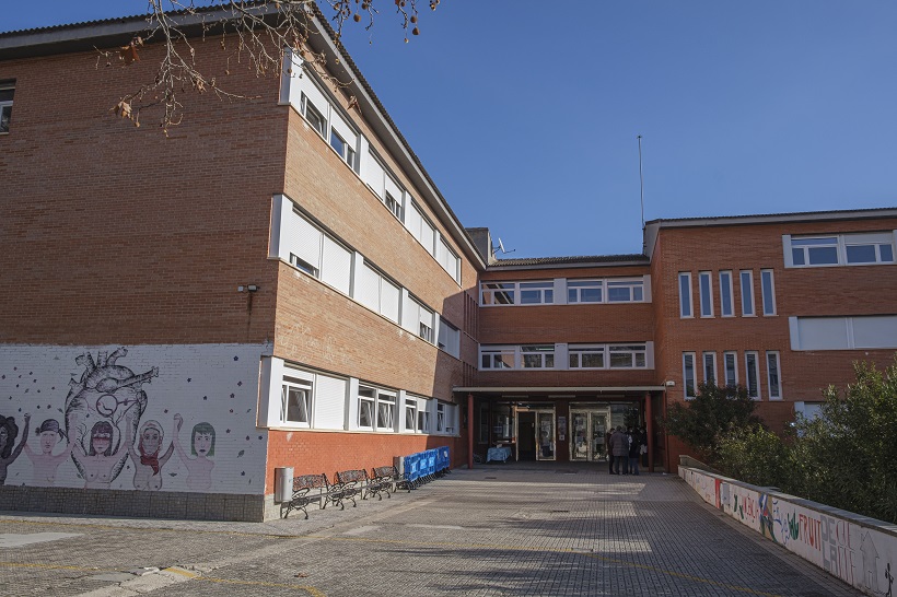 Plan para instalar placas fotovoltaicas en institutos