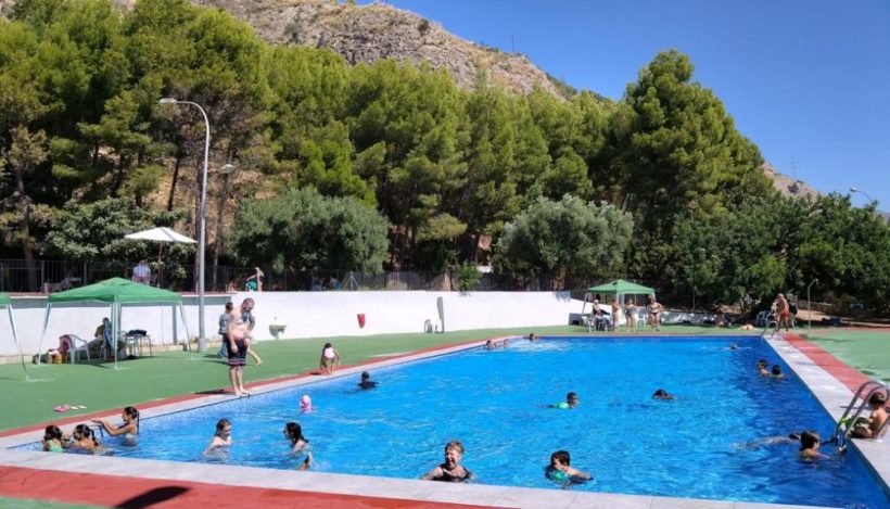 37.755 persones accedeixen a les piscines municipals des que obriren les seues portes