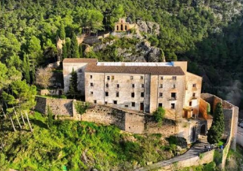 Convenio de colaboración para participar en la restauración del Santuario de Agres