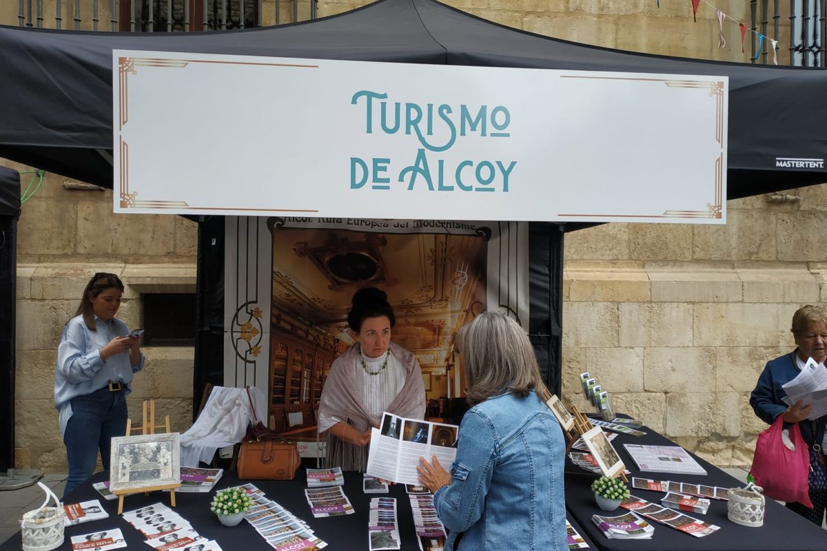 Alcoy participa en la Feria